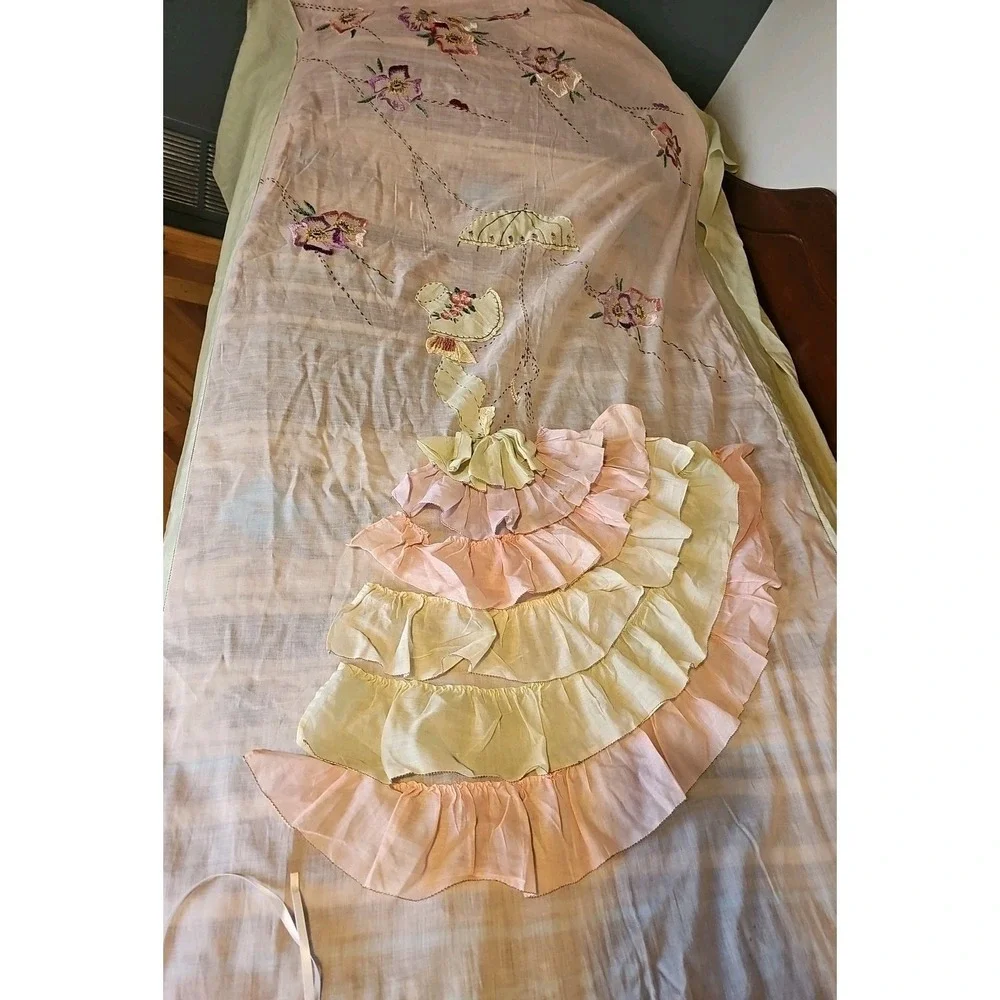 Antique 1800s Hand Embroidered Flower Bonnet‎ Girl RufflesCoverlet Bedspread